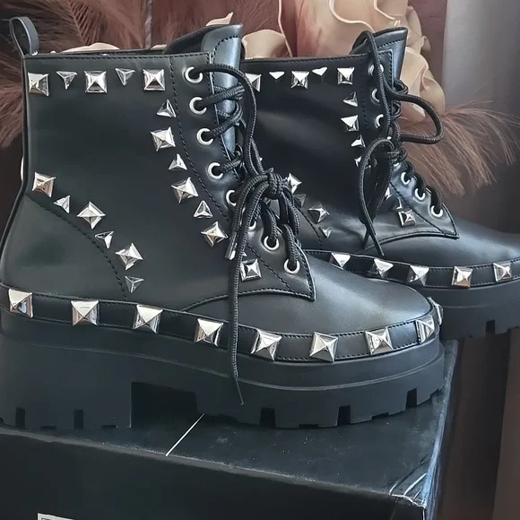 Cape Robbin Black Studded Combat Boots Sz 8 - Picture 2 of 4